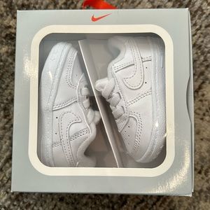 NWT! Baby Nike Force 1 Crib Size 2C